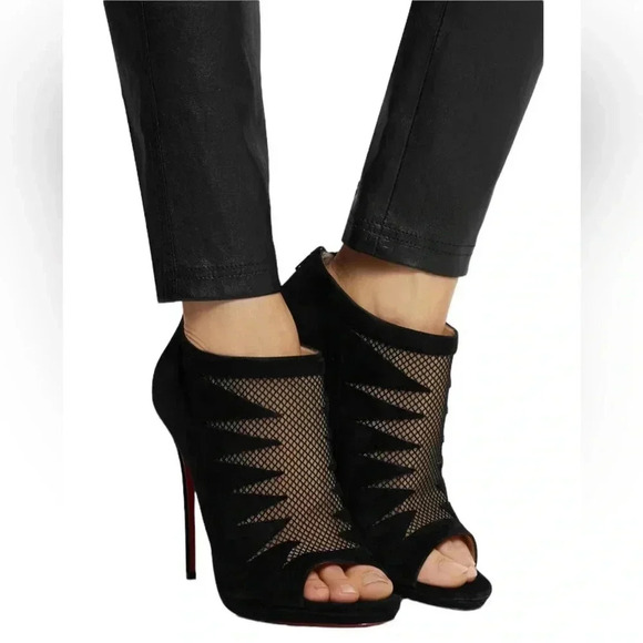 Christian Louboutin AUTHENTIC Black Suede Stiletto Heel Ankle Booties Size 38.5 - Picture 1 of 9